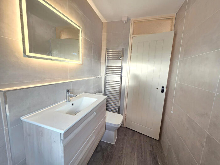 3 Bedroom Semi Detached House To Rent In Bagots Oak, Stafford, ST17