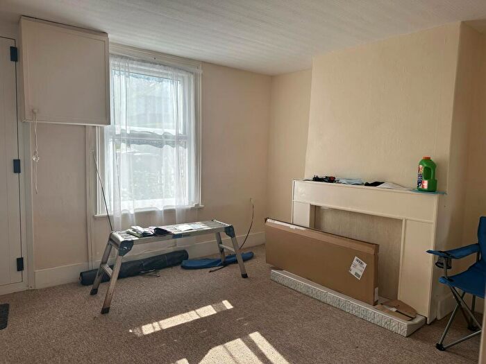 2 Bedroom Cottage To Rent In Cox Hill, Shepherdswell, CT15