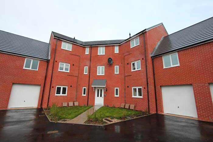 1 Bedroom Flat To Rent In Lucknam Crescent, Swindon, SN3