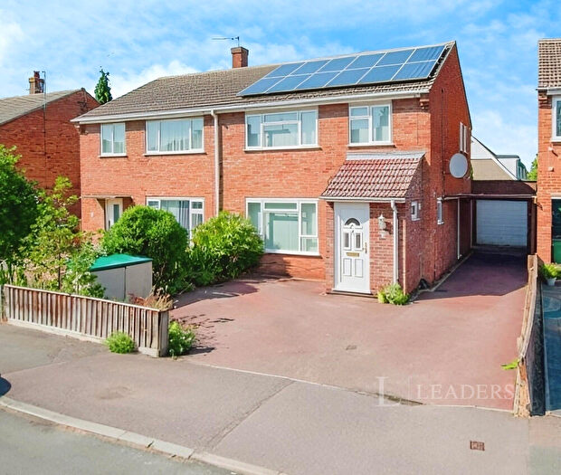 3 Bedroom Semi-Detached House To Rent In Desmond Avenue, CB1