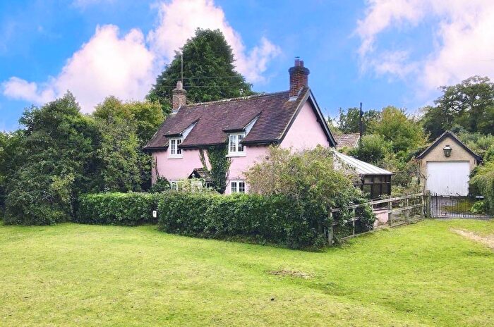 3 Bedroom Detached House For Sale In Burley, New Forest, BH24