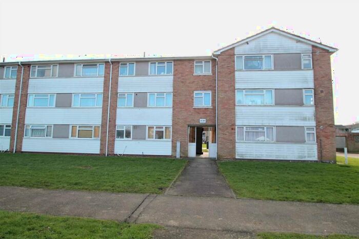 2 Bedroom Apartment To Rent In Ellis Road, CR5
