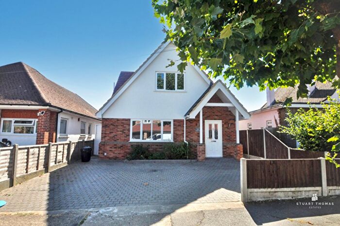 3 Bedroom Detached House For Sale In Parkstone Avenue, Thundersley, SS7