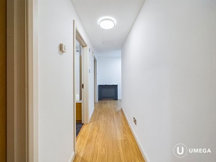2 Bedroom Apartment To Rent In Slateford Road, Slateford, Edinburgh, EH14