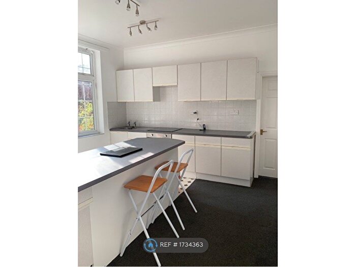 2 Bedroom Flat To Rent In Carter Knowle Road, Sheffield, S7