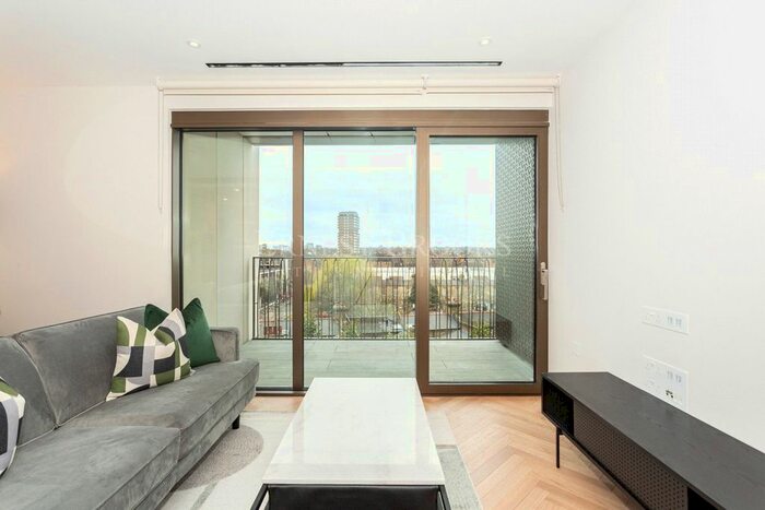 1 Bedroom Flat For Sale In Valentine House, Sands End Lane, Kings Road Park, Fulham, SW6