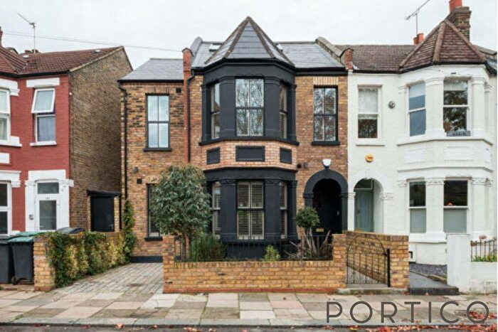 4 Bedroom Semi-Detached House To Rent In Stanhope Gardens |, N4