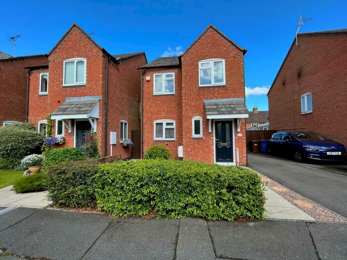 3 Bedroom House To Rent In Rowan Court, Rocester, ST14