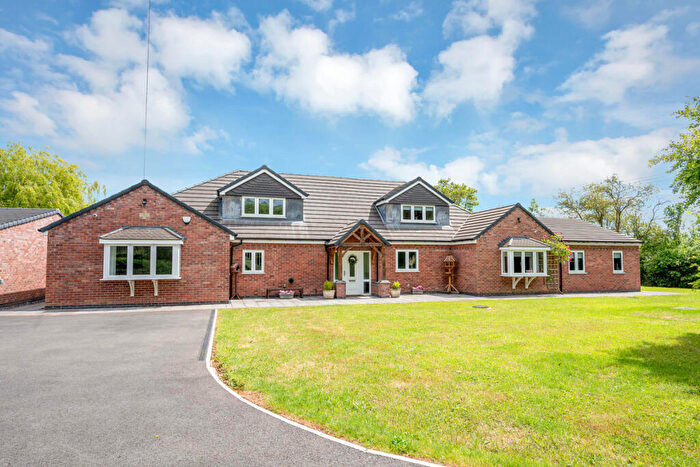 5 Bedroom Detached House For Sale In Fosse Way, Nottingham, NG12