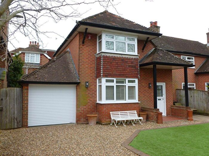 3 Bedroom House To Rent In Lymington, SO41