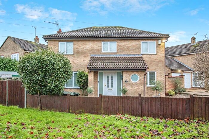 4 Bedroom Detached House For Sale In Mountbatten Drive, Colchester, CO2