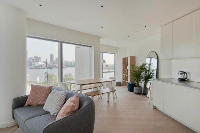 2 Bedroom Flat To Rent In Cutter Lane, London, SE10