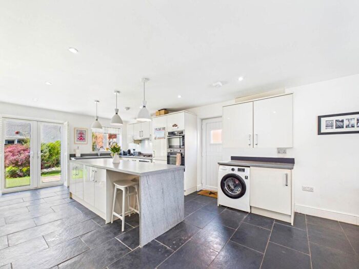 5 Bedroom Detached House For Sale In Cotts Field, Haddenham, HP17