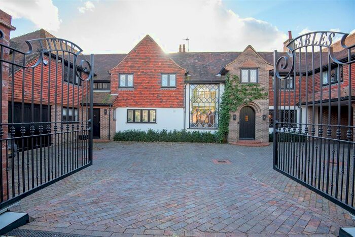 6 Bedroom Detached House To Rent In Dyke Road Avenue, Hove, BN3