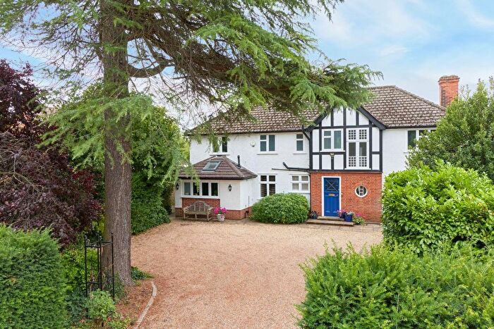 5 Bedroom Detached House For Sale In Queen Edith's Way, Cambridge, CB1