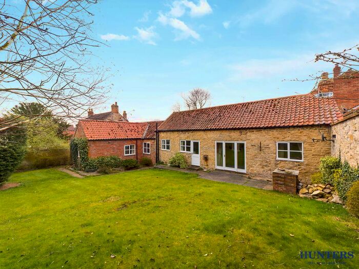 3 Bedroom Cottage For Sale In Eastwold, North Newbald, York, East Riding Of Yorkshire, YO43