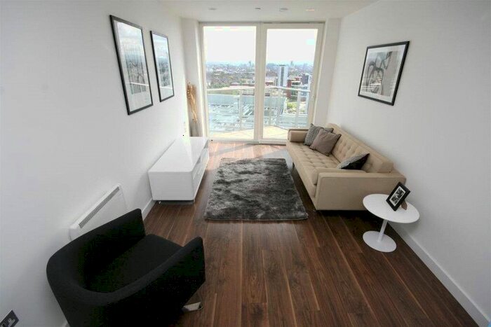 2 Bedroom Flat To Rent In Number One, Media City Uk, Salford, M50
