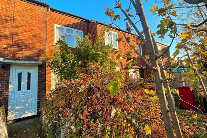 2 Bedroom Maisonette To Rent In Grosvenor Court, Slough, SL1