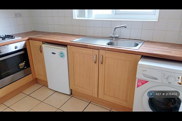 1 Bedroom Flat To Rent In Holmdale Terrace, Stamford Hill, N15