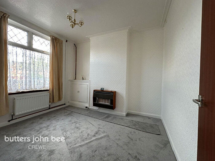 2 Bedroom Terraced House To Rent In South Street, Crewe, CW2