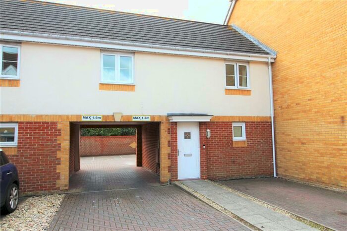 2 Bedroom Apartment To Rent In Sartoris Close, Warsash, Southampton, SO31