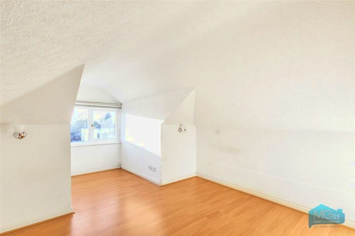 2 Bedroom Apartment To Rent In Alston Road, High Barnet, Hertfordshire, EN5