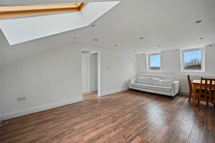 1 Bedroom Flat To Rent In Percy Road, London, W12