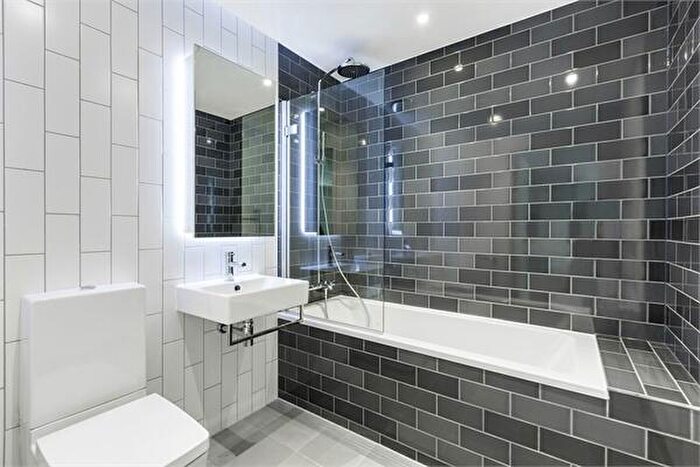 1 Bedroom Flat To Rent In Commodore House, Royal Wharf, London, E16