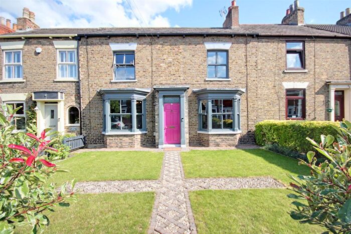 3 Bedroom Terraced House For Sale In Norwood, Beverley, HU17