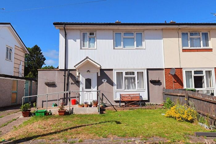 3 Bedroom Semi-Detached House For Sale In Heol Cefnydd, Cefn Mawr, Wrexham, LL14