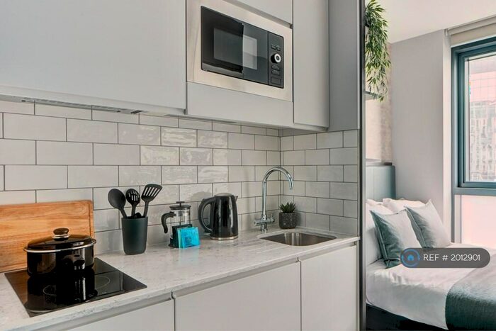 Studio To Rent In Crossharbour Plaza, London, E14