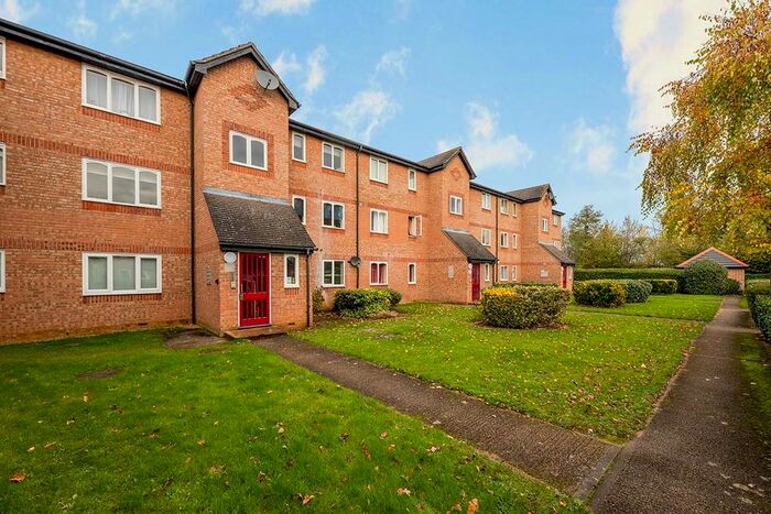 1 Bedroom Flat To Rent In Wedgewood Road, Hitchin, Hertfordshire SG4