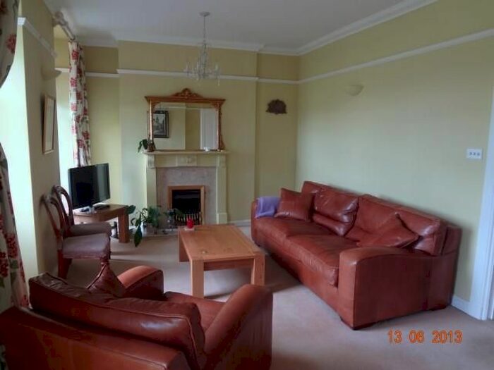 2 Bedroom Flat To Rent In East Suffolk Park, Edinburgh, EH16