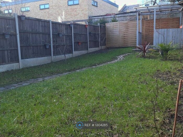 1 Bedroom Flat To Rent In Mosslea Road, London SE20
