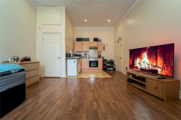 Apartment To Rent In Hagley Road, Edgbaston, Birmingham, B17