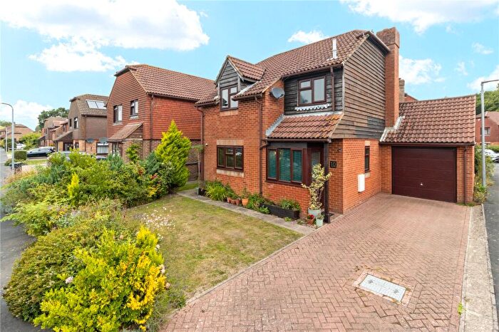3 Bedroom Detached House For Sale In Sycamore Drive, Hailsham, East Sussex, BN27