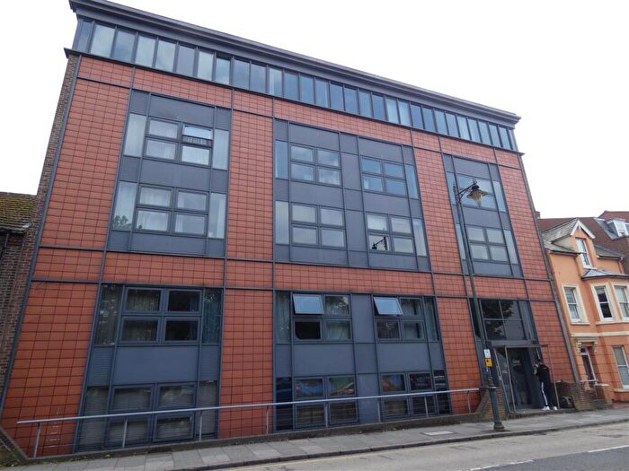 2 Bedroom Flat To Rent In Flat Westside Apartments, Station Road West, Canterbury, Kent, CT2