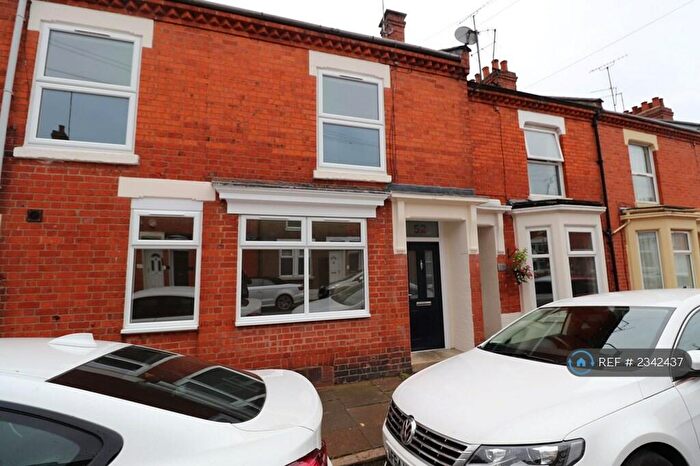 2 Bedroom Flat To Rent In Florence Road, Northampton, NN1