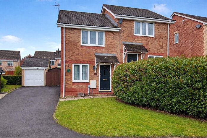2 Bedroom Semi-detached House For Sale In Clos Cwm Garw, Caerphilly, CF83