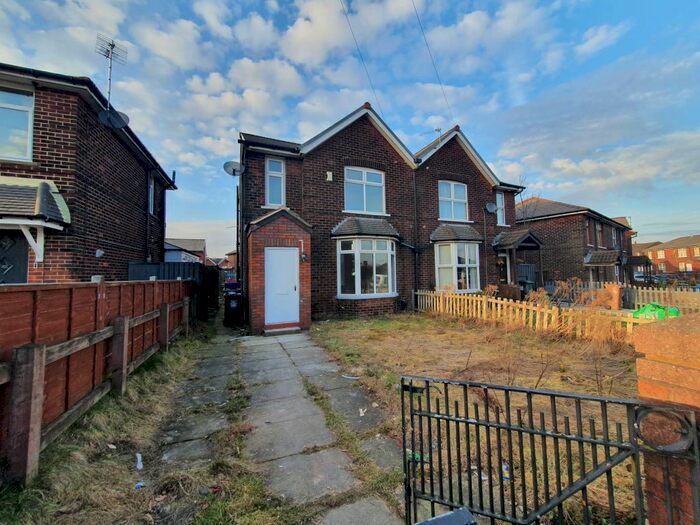 3 Bedroom Semi-Detached House To Rent In Clover Hall Crescent, Rochdale, OL16
