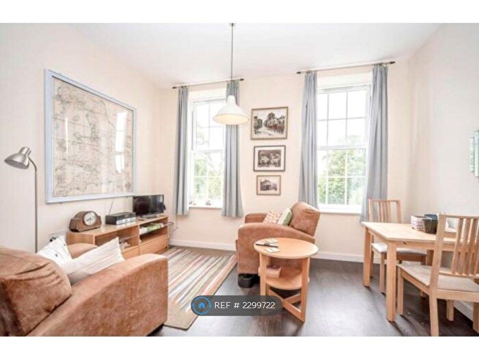 2 Bedroom Flat To Rent In Shorts Building, Shortstown, Bedford, MK42