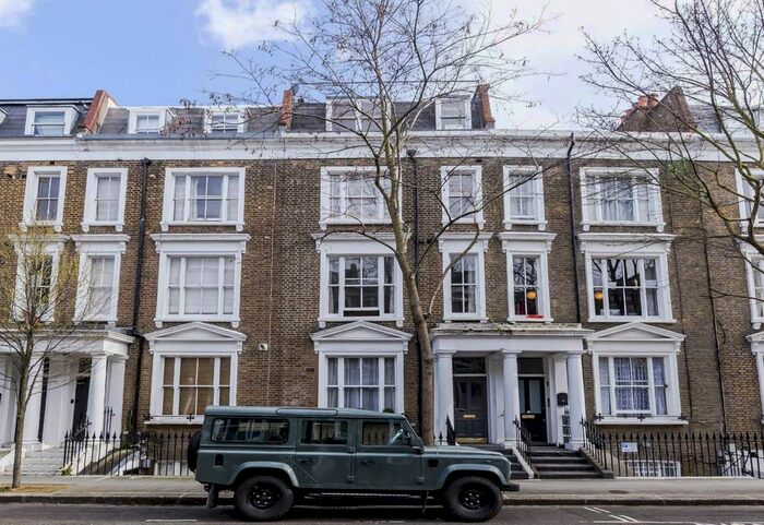 2 Bedroom Flat To Rent In Kempsford Gardens, London, SW5