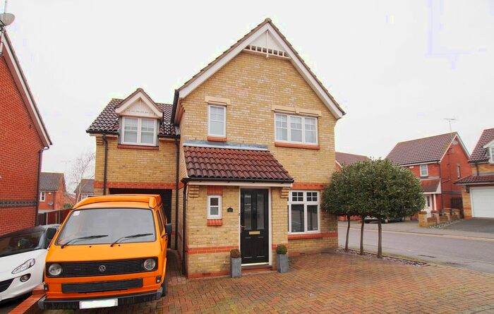 3 Bedroom Detached House To Rent In Kestrel Grove, Rayleigh, SS6