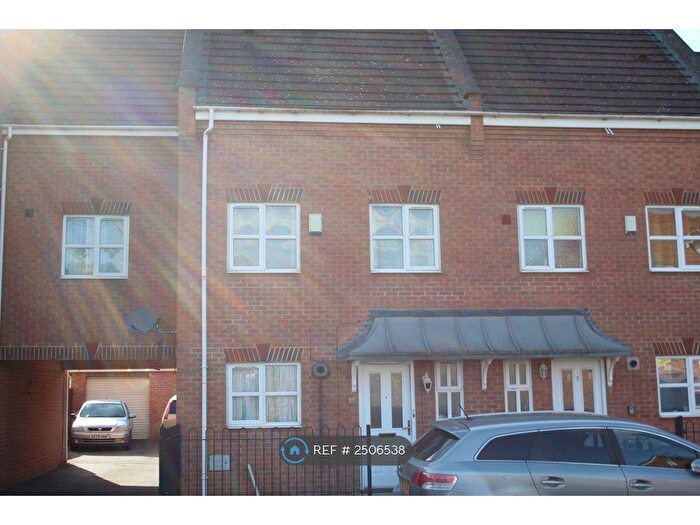 4 Bedroom Terraced House To Rent In Miller Road, Bedford, MK42