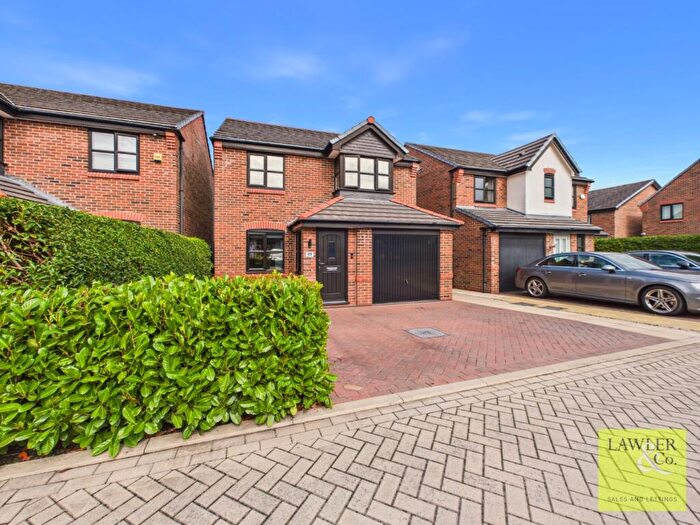 3 Bedroom Detached House For Sale In Hawthorn Avenue, Hazel Grove, Stockport, Cheshire, SK7