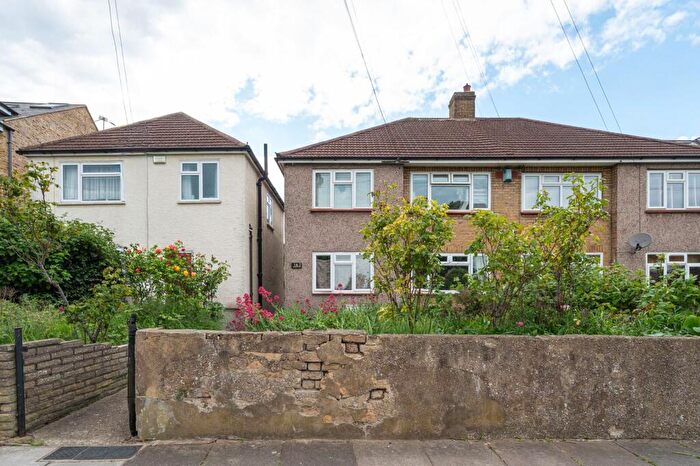 2 Bedroom Maisonette For Sale In Brockley Rise, Honor Oak Park, London, SE23