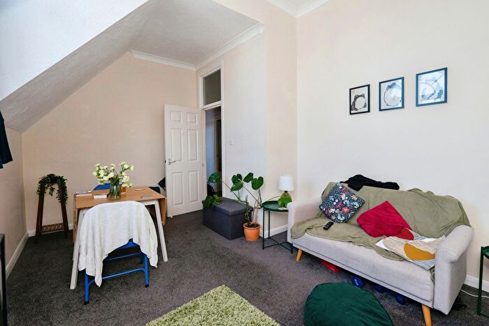 1 Bedroom Flat For Sale In Blatchington Road, Hove, East Sussex, BN3