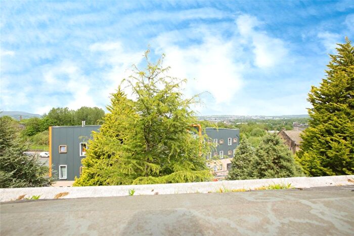 1 Bedroom Flat For Sale In Accrington Road, Burnley, Lancashire, BB11