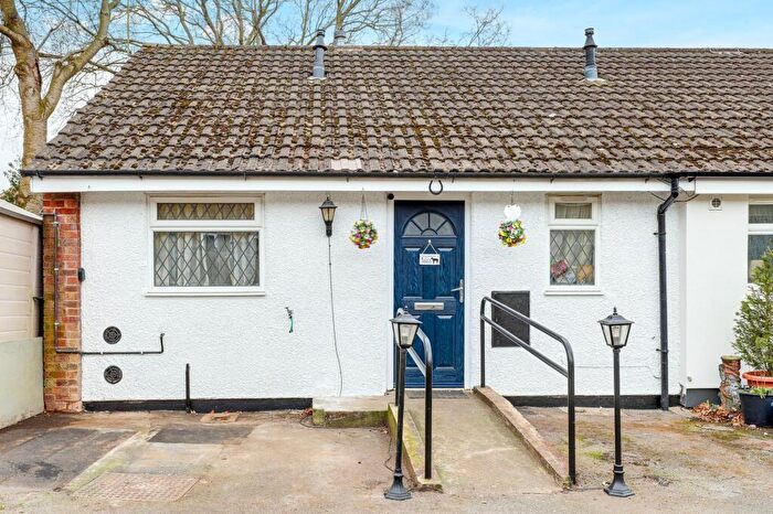 2 Bedroom Terraced Bungalow For Sale In Duchess Gardens, Nottingham, NG6