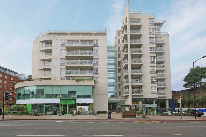 2 Bedroom Flat To Rent In Upper Richmond Road, London, SW15